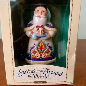 Hallmark 2004 Ornament Santas from Around The World‎ - Italy